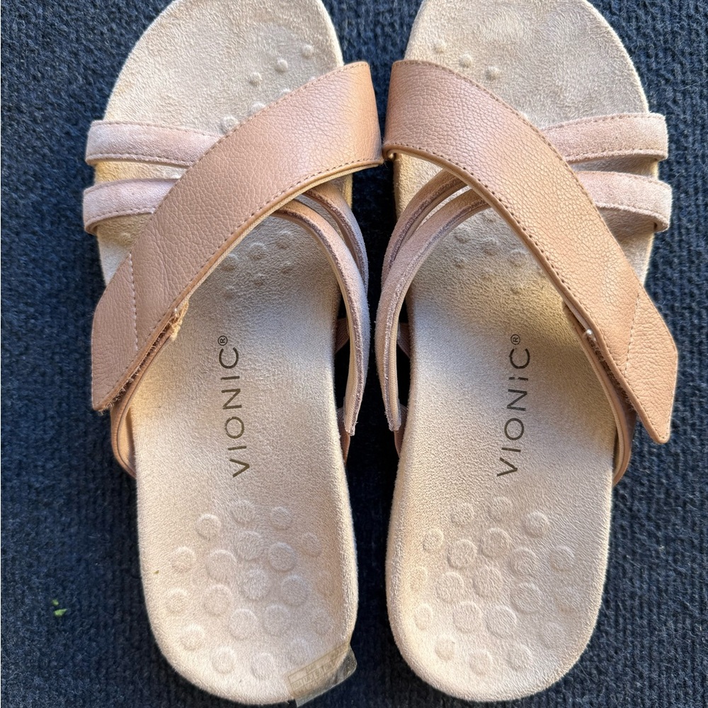 Vionic Women's Beige Strappy Sandals
